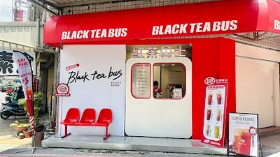紅茶巴士 Black Tea Bus - 台中東山站 店面照